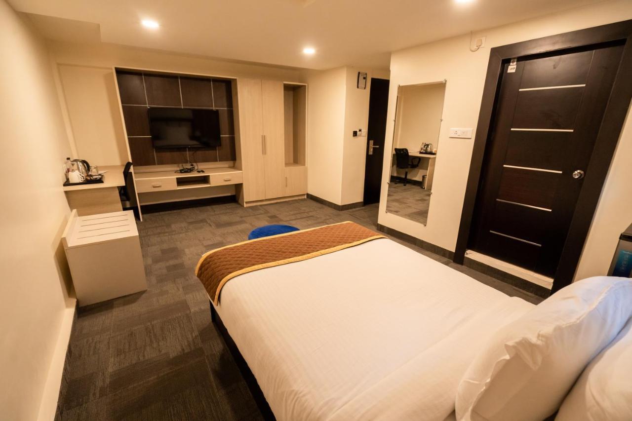 Āīzawl Royale Lalawi Hotel מראה חיצוני תמונה