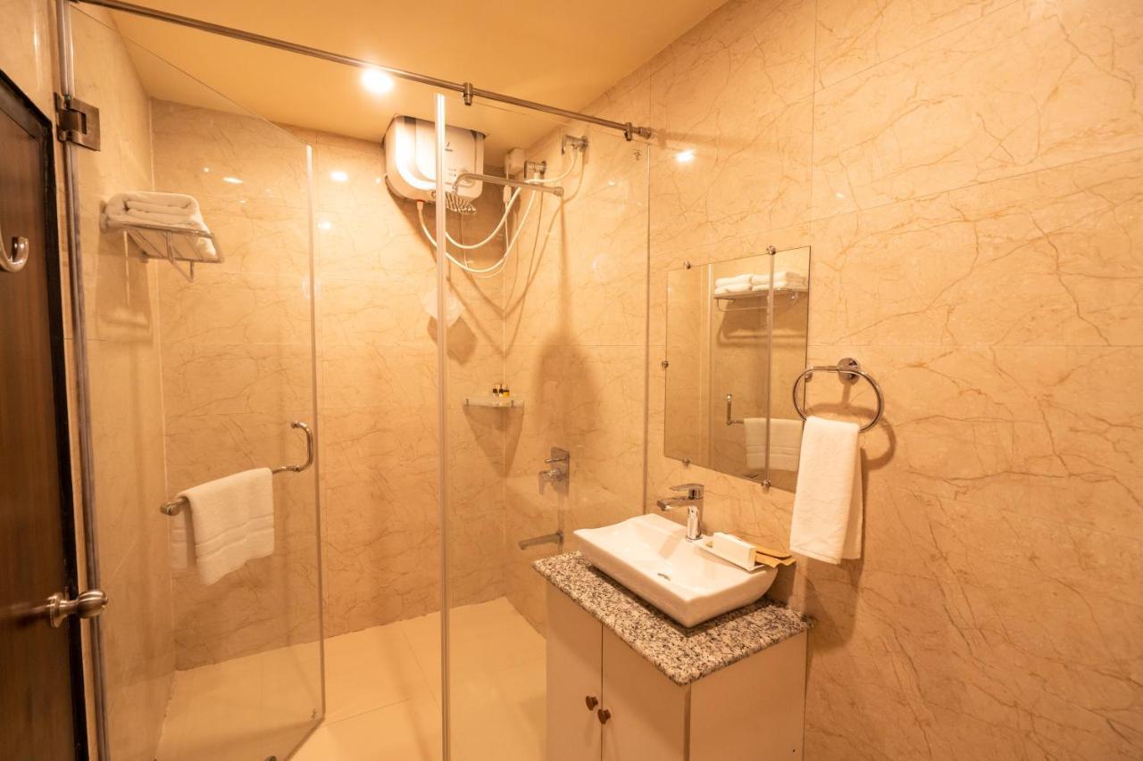 Āīzawl Royale Lalawi Hotel מראה חיצוני תמונה