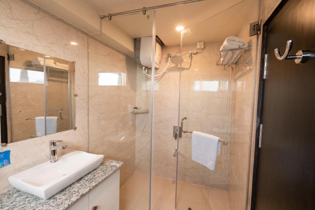 Āīzawl Royale Lalawi Hotel מראה חיצוני תמונה