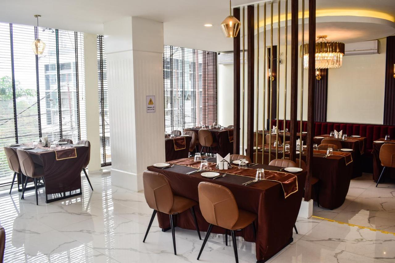 Āīzawl Royale Lalawi Hotel מראה חיצוני תמונה